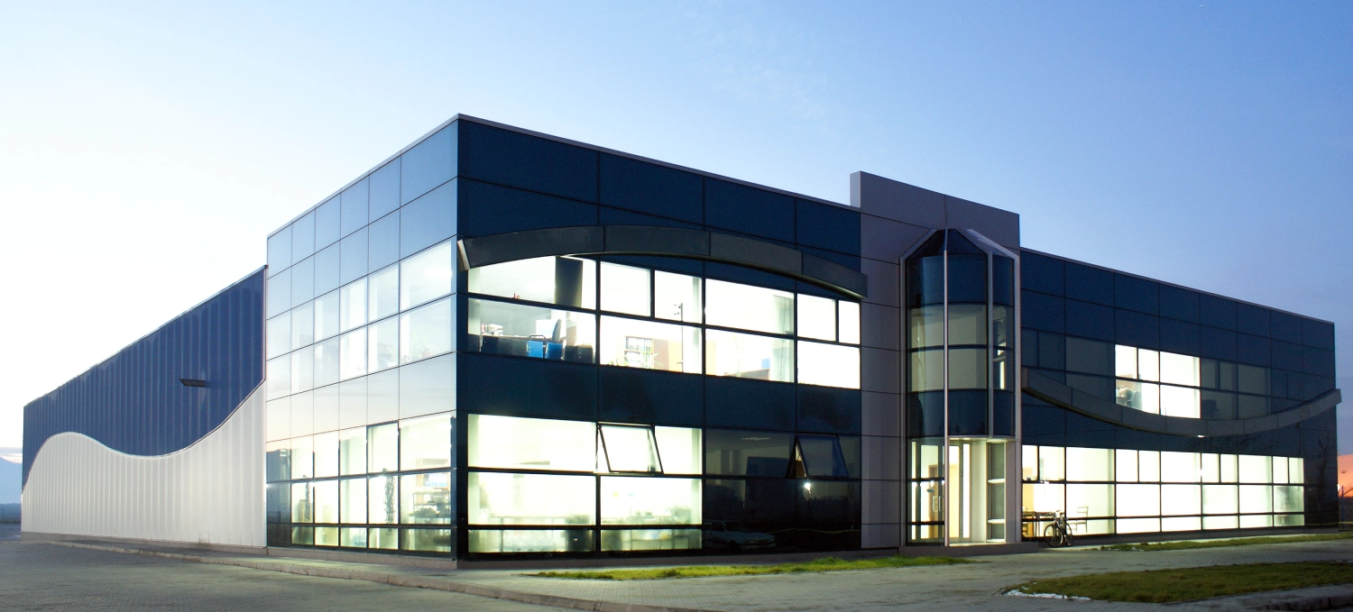 Facilitate de Producție Îmbuteliere Apă, Depozit și Birouri